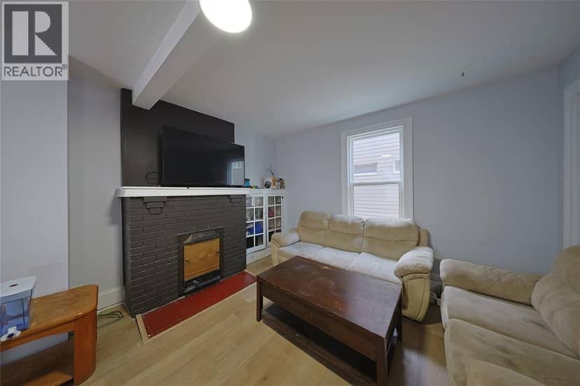 196 BROCK STREET North — photo 5 of 16
