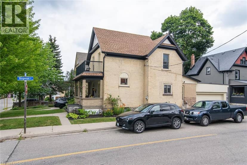 32 SAMUEL Street — photo 4 of 40