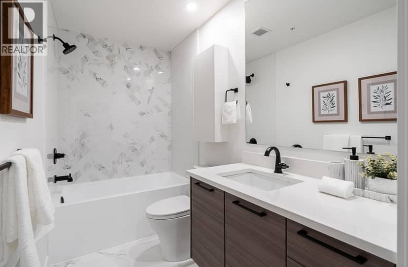 202 422 Lakewood Drive, Vancouver, photo 6