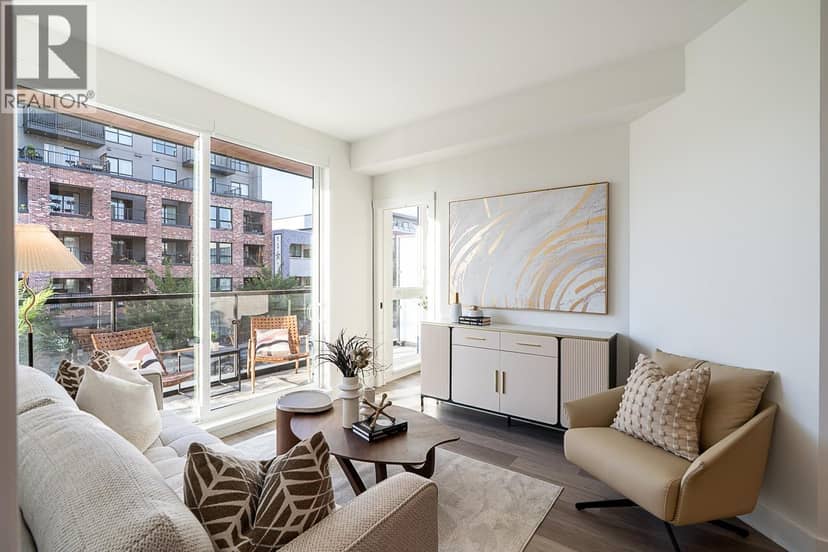 202 422 Lakewood Drive, Vancouver
