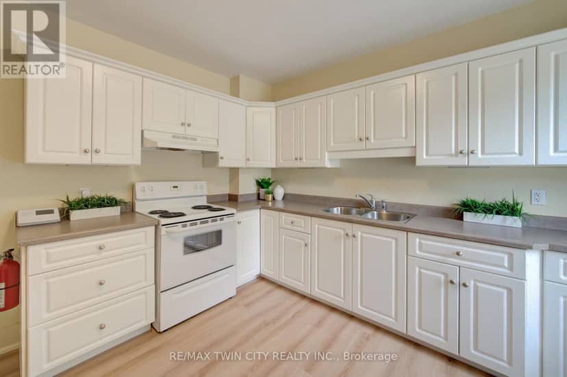 9 Salisbury Avenue — photo 12 of 30