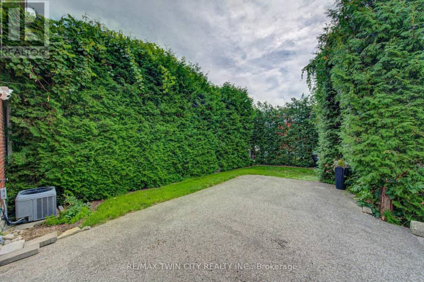 9 Salisbury Avenue — photo 27 of 30
