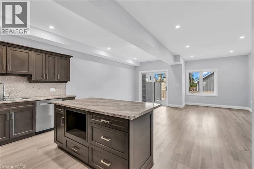 275 JAMES Street S Unit# 20, St. Marys, photo 3
