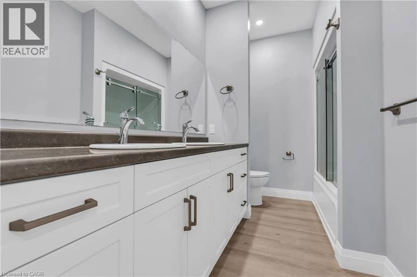 275 JAMES Street S Unit# 20 — photo 13 of 19