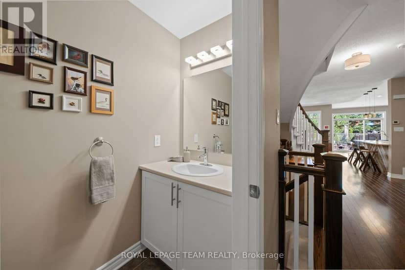 1196 Tischart Crescent — photo 4 of 40