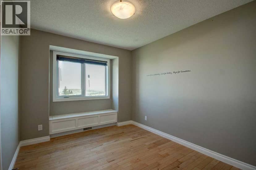 295080 Highway 533 — photo 13 of 40