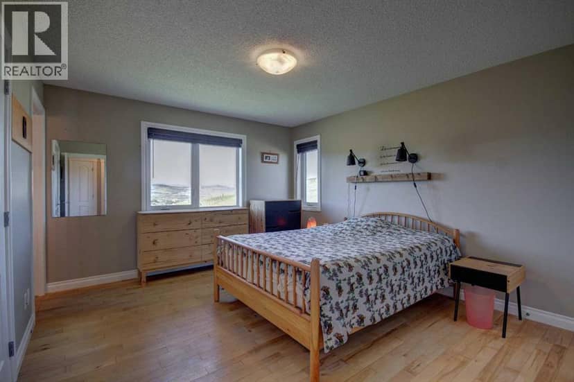 295080 Highway 533 — photo 10 of 40