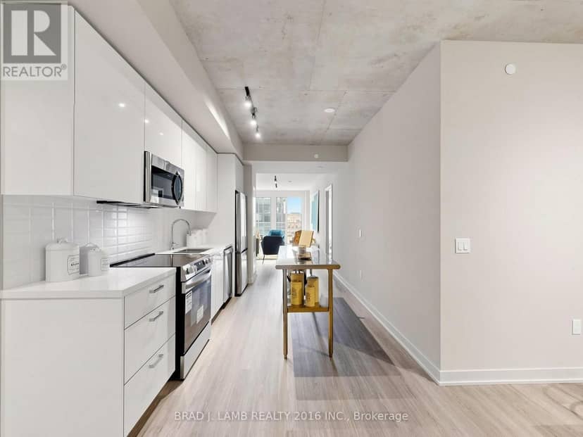 404 - 284 King Street E — photo 11 of 40