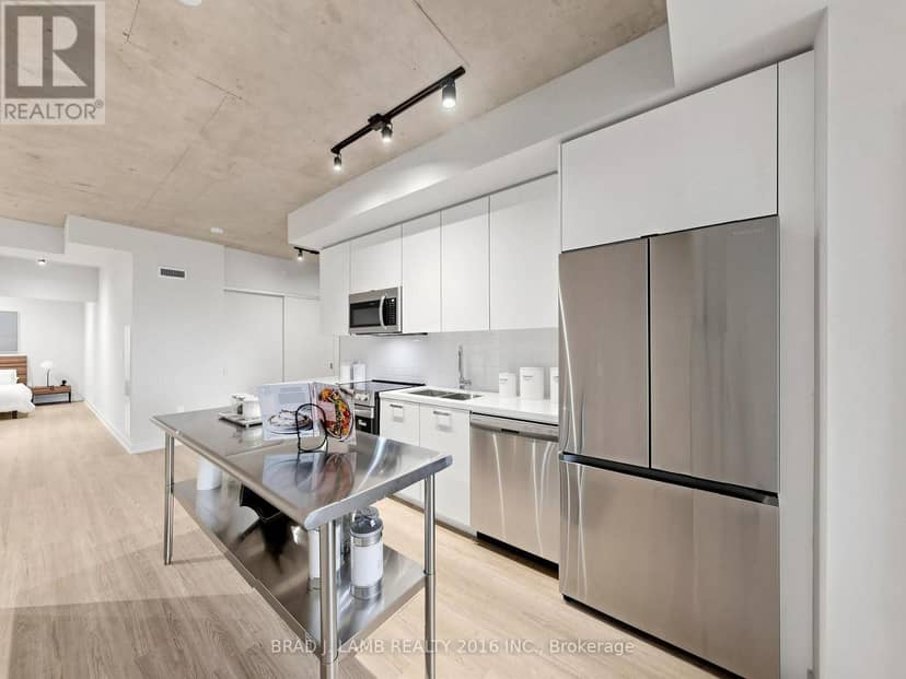 404 - 284 King Street E — photo 13 of 40