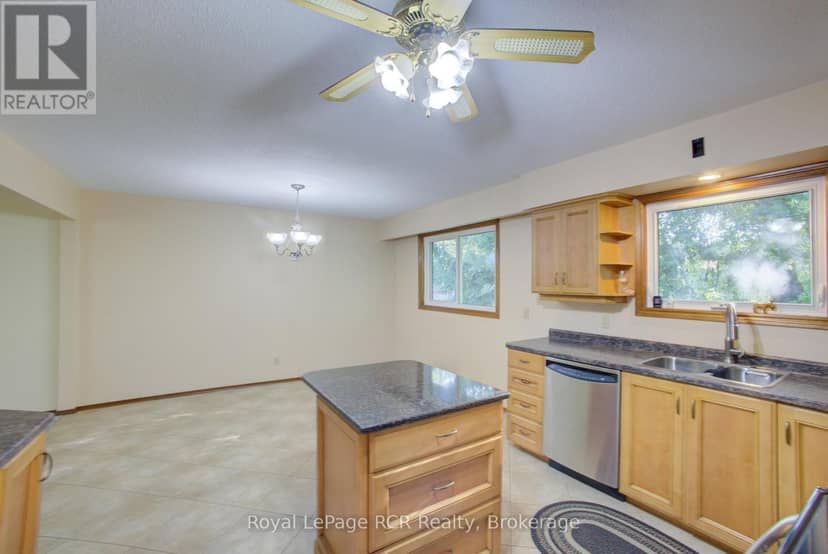 114 Preston Street S — photo 16 of 33