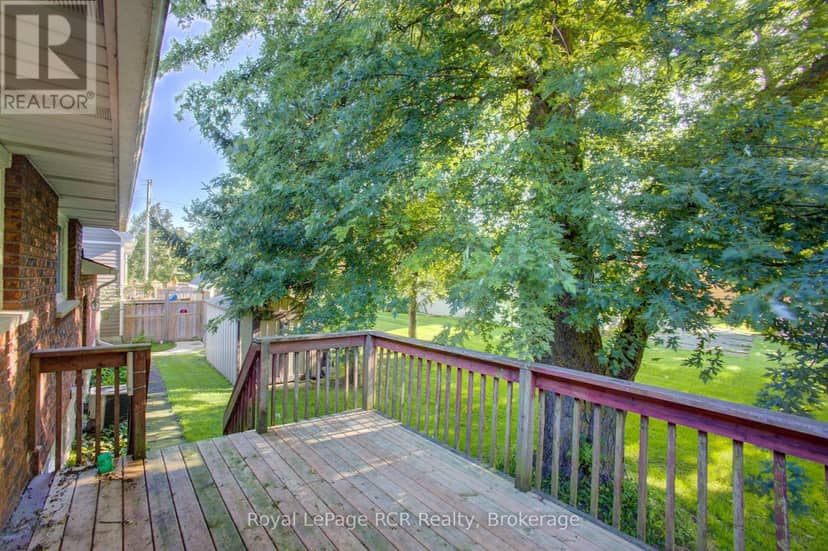 114 Preston Street S — photo 31 of 33