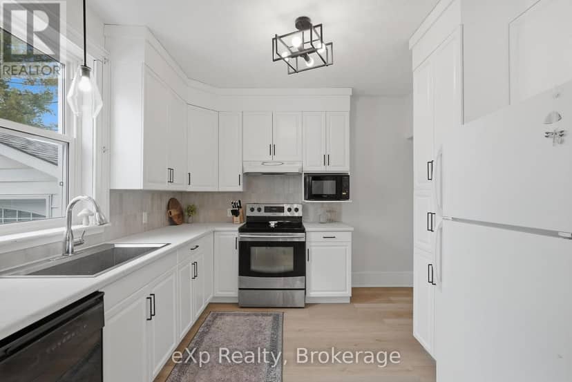 255 Waterloo Street — photo 15 of 40