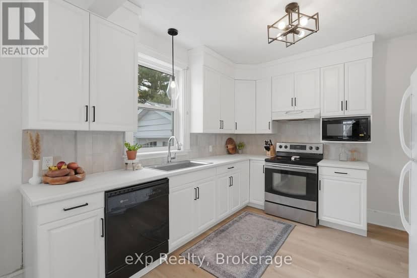 255 Waterloo Street — photo 16 of 40