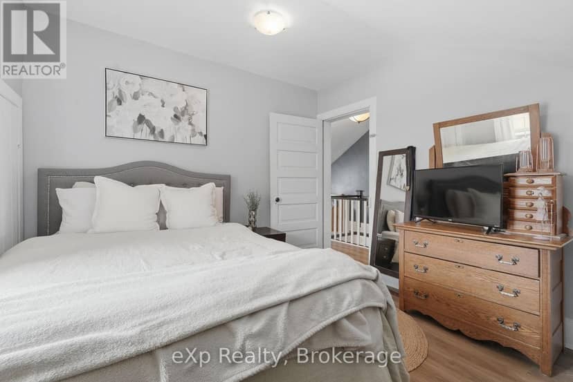 255 Waterloo Street — photo 27 of 40