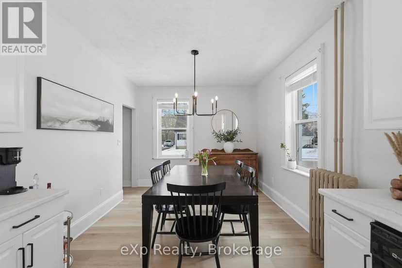 255 Waterloo Street — photo 9 of 40