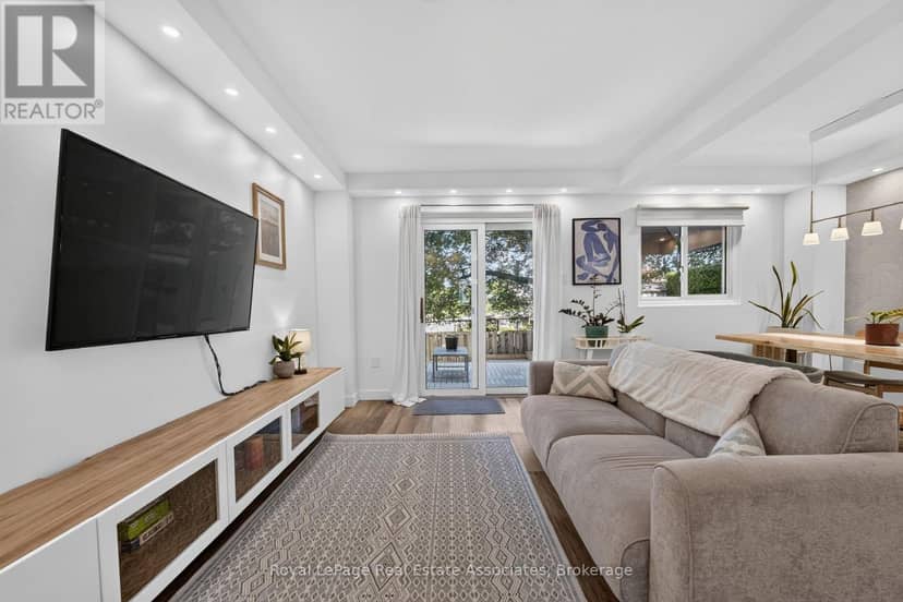 8 - 59 Maple Avenue — photo 4 of 40