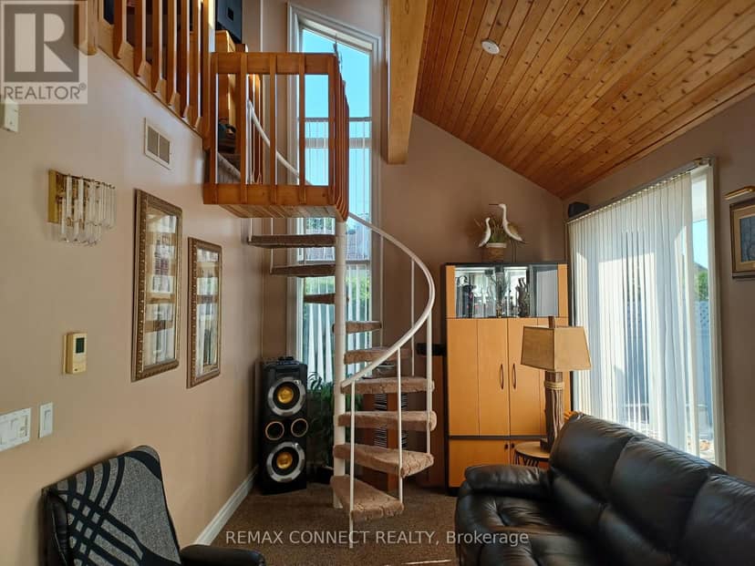 76 Blue Heron Drive — photo 13 of 32