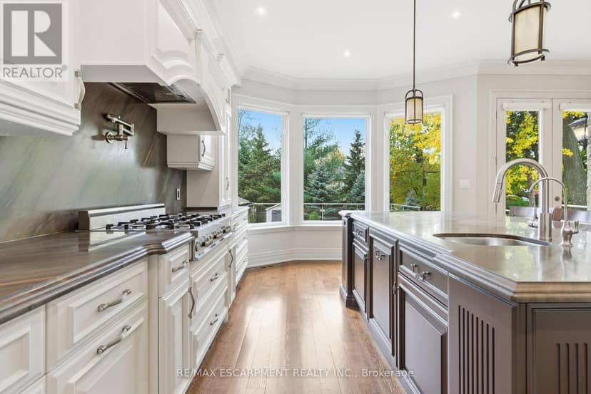 1366 Wilson Avenue — photo 13 of 40