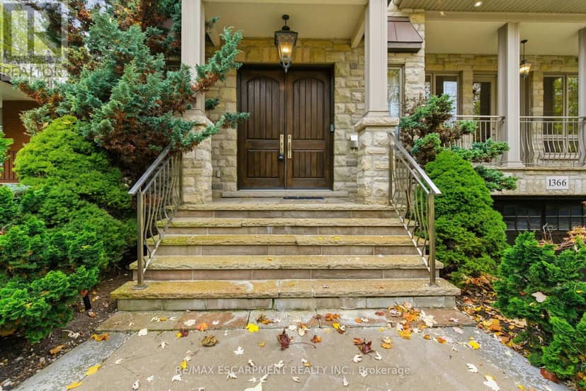 1366 Wilson Avenue, Mississauga, photo 2