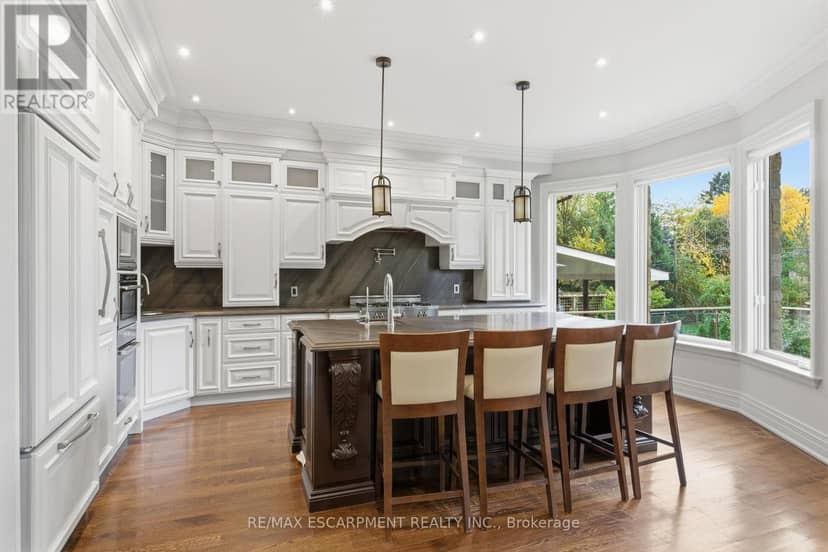 1366 Wilson Avenue — photo 9 of 40