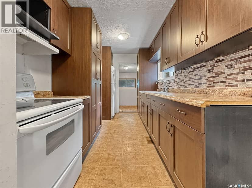 112 Main STREET — photo 5 of 15