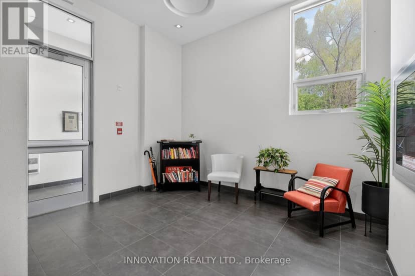 307 - 390 Booth Street — photo 7 of 40