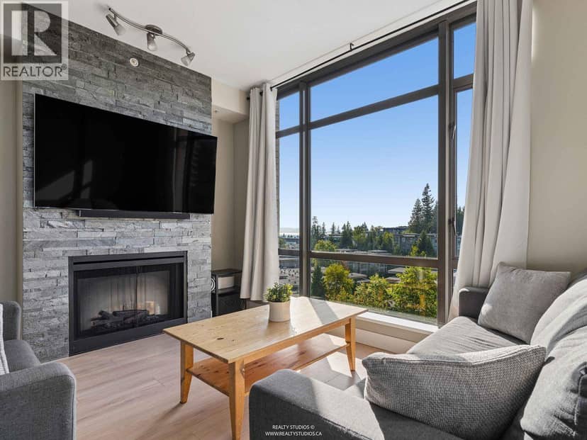 901 9300 UNIVERSITY CRESCENT, Burnaby, photo 2