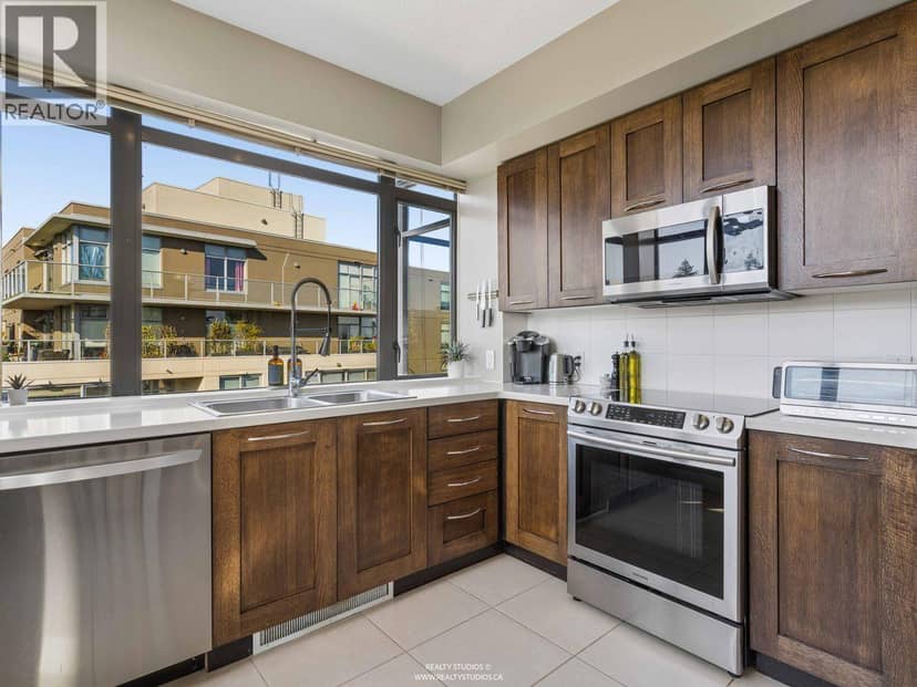 901 9300 UNIVERSITY CRESCENT, Burnaby, photo 7
