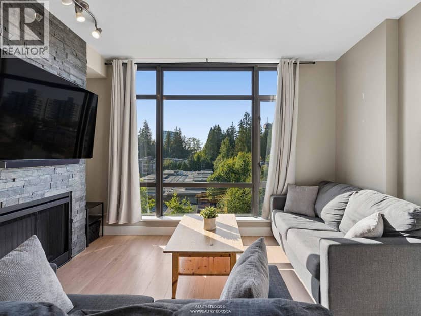 901 9300 UNIVERSITY CRESCENT, Burnaby