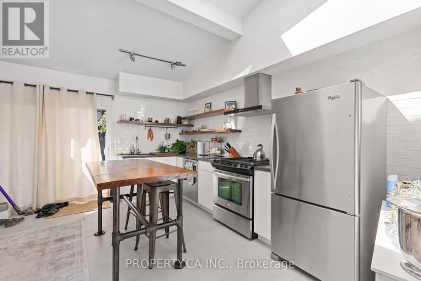 195 Niagara Street — photo 7 of 30