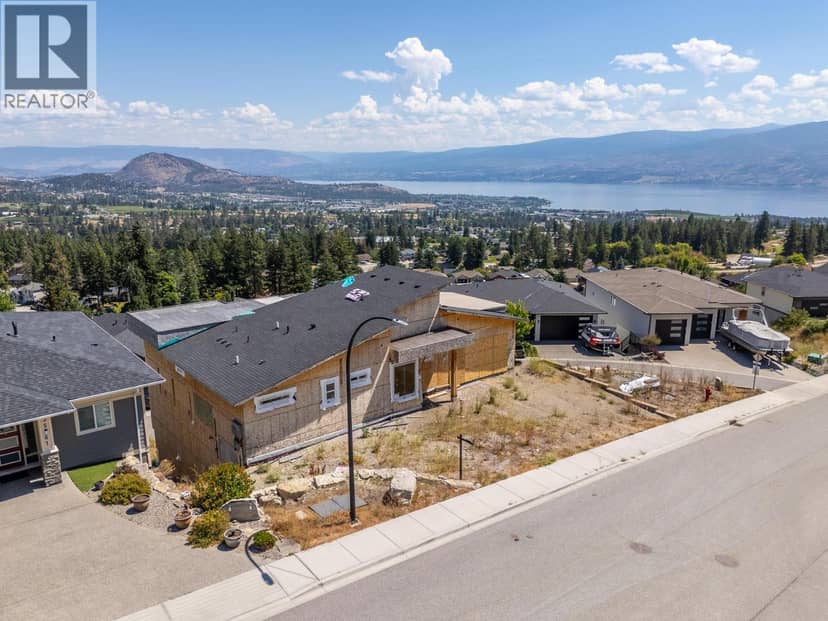 3563 Goldie Way, West Kelowna