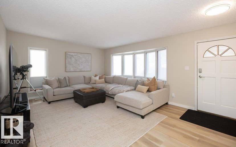 10737 108A AV — photo 10 of 40