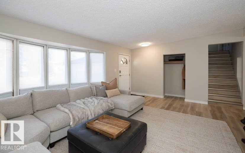 10737 108A AV — photo 11 of 40