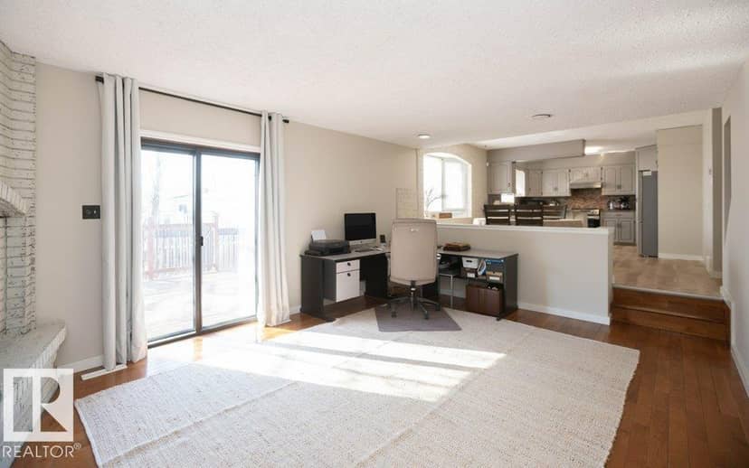 10737 108A AV — photo 23 of 40