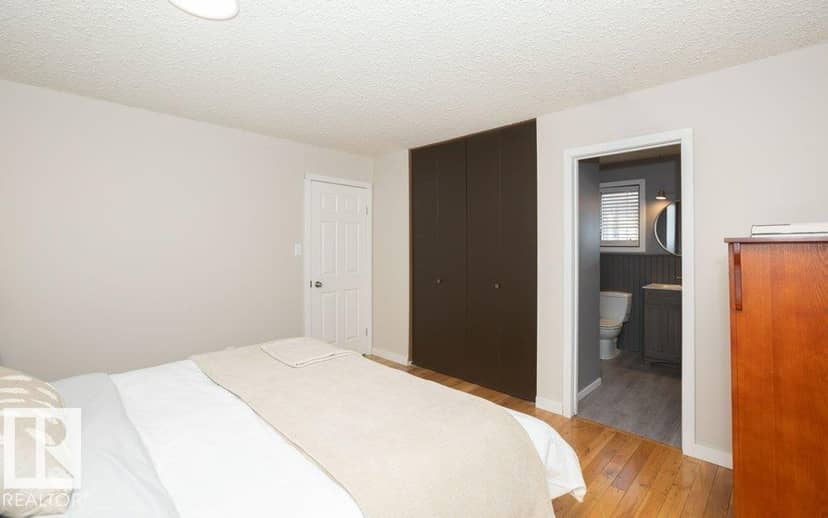 10737 108A AV — photo 39 of 40