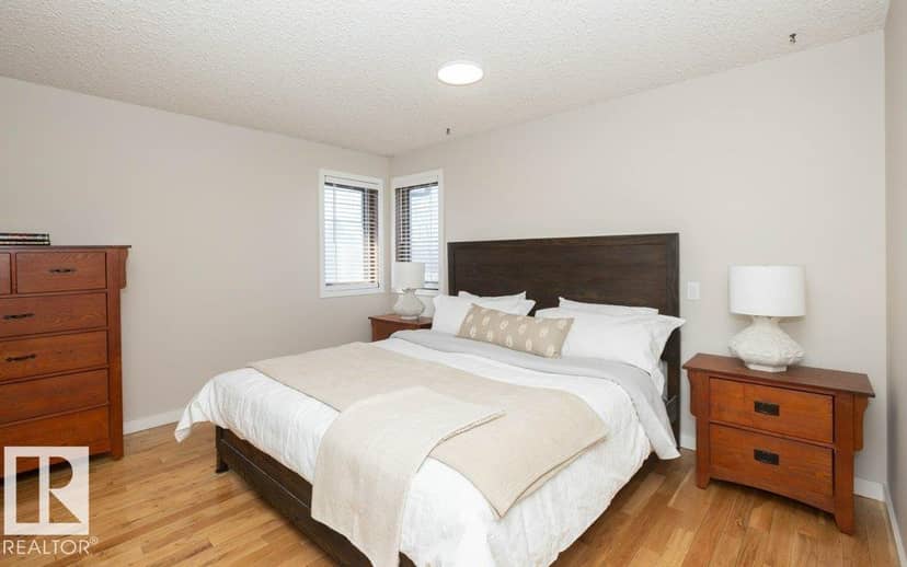 10737 108A AV — photo 37 of 40