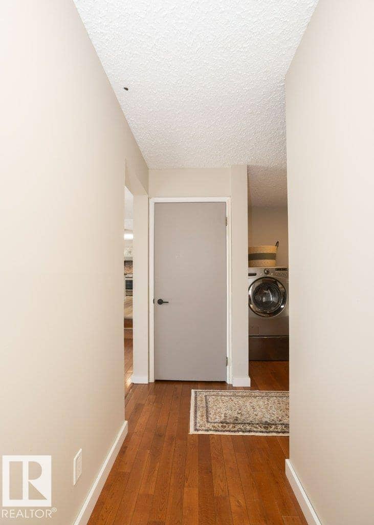 10737 108A AV — photo 30 of 40