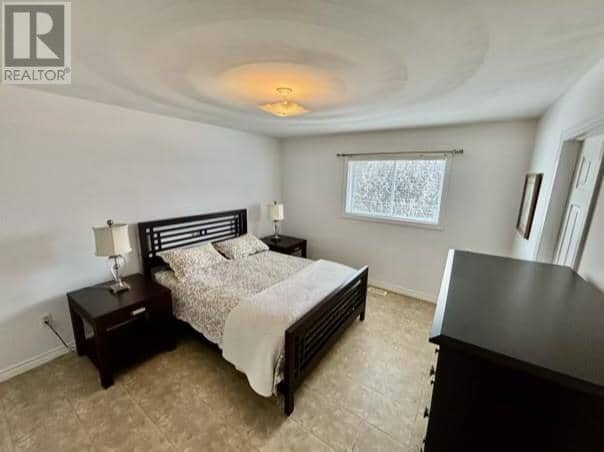 32 Timber Ridge Court — photo 13 of 21