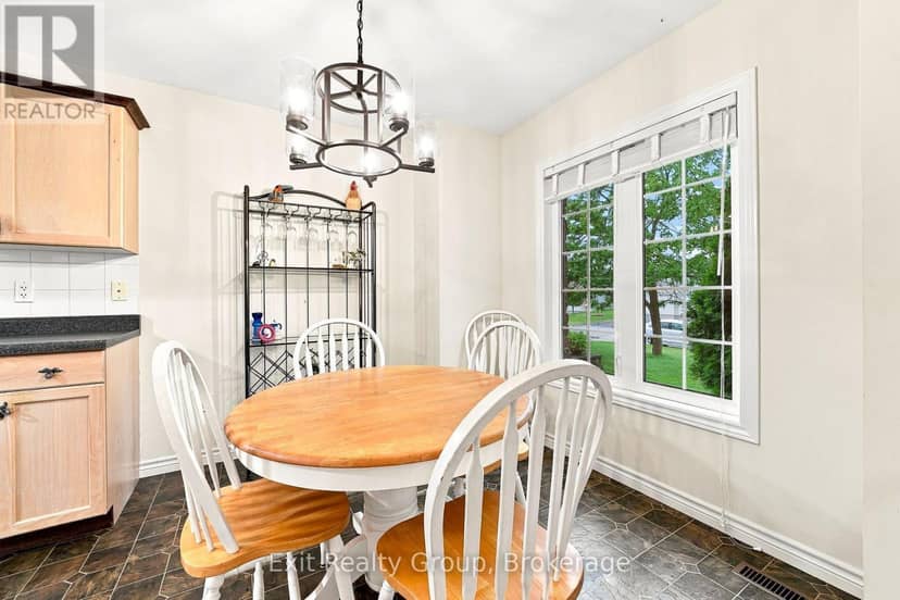 26 Aletha Drive — photo 10 of 40