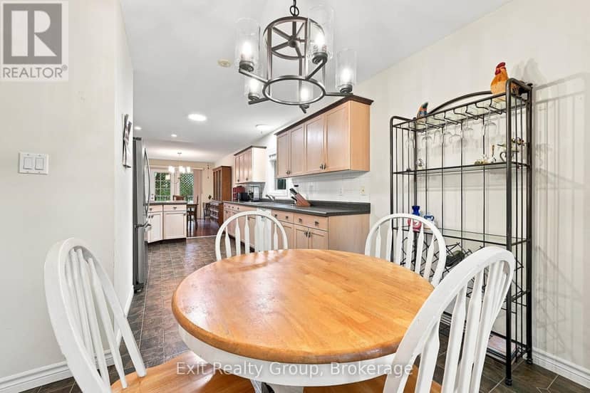 26 Aletha Drive — photo 11 of 40