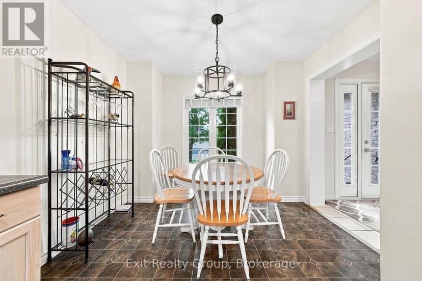 26 Aletha Drive — photo 12 of 40
