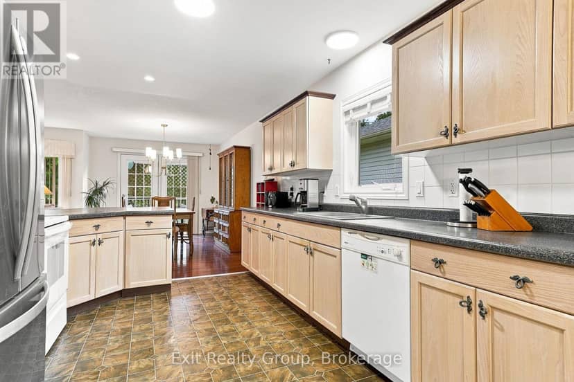 26 Aletha Drive — photo 13 of 40