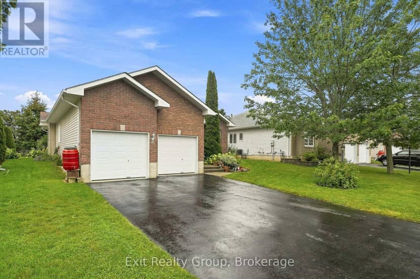 26 Aletha Drive, Prince Edward County, photo 3