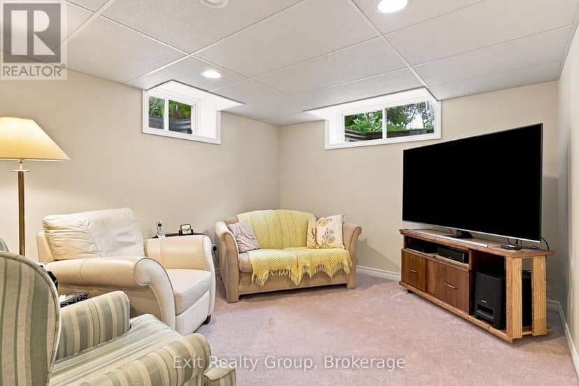 26 Aletha Drive — photo 32 of 40