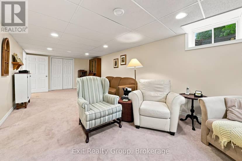 26 Aletha Drive — photo 33 of 40