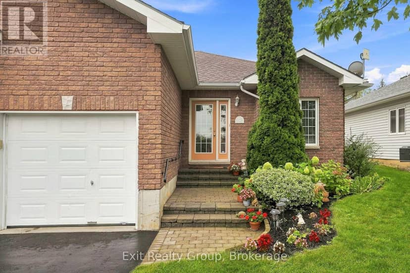 26 Aletha Drive, Prince Edward County, photo 4
