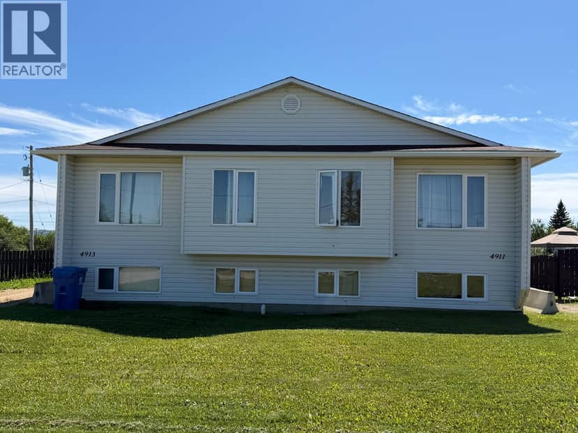 4911/4913 56 Avenue, Pouce Coupe