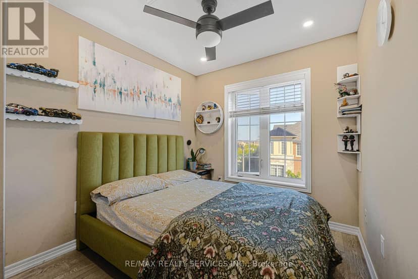 411 Hardwick Common — photo 28 of 40