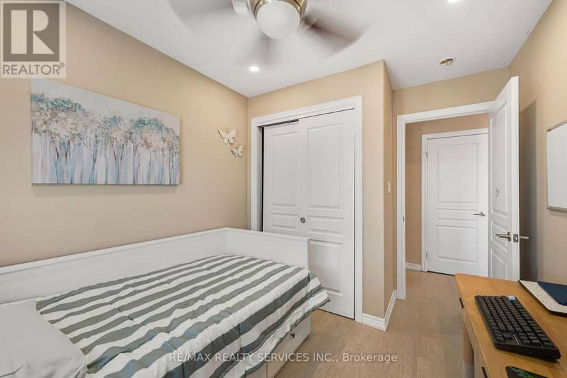411 Hardwick Common — photo 31 of 40