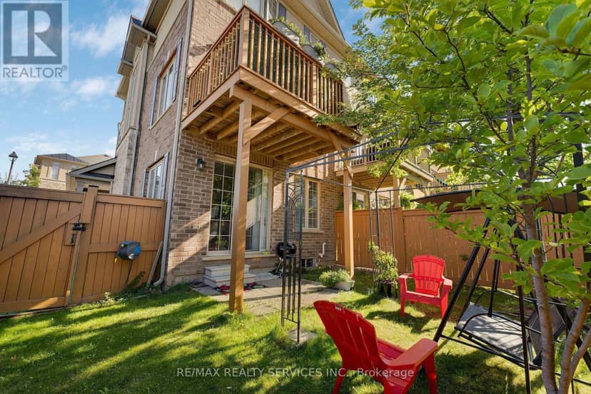 411 Hardwick Common — photo 39 of 40